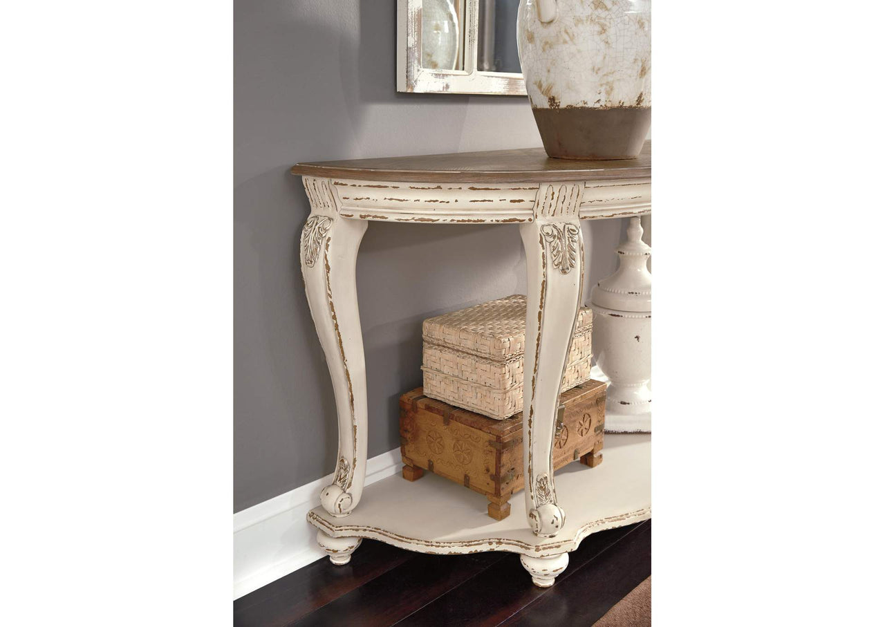 Realyn Sofa Table